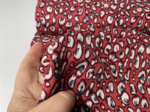 Twillvævet viscose - flot marsala print